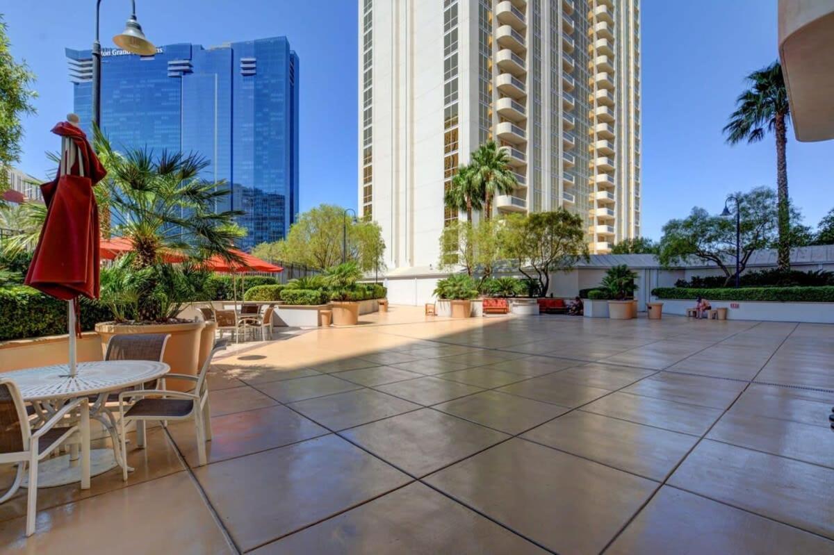 Mgm Signature-18-703 Strip View Jacuzzi Studio Las Vegas Extérieur photo