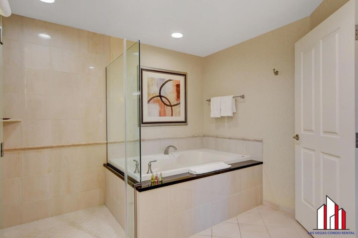 Mgm Signature-18-703 Strip View Jacuzzi Studio Las Vegas Extérieur photo